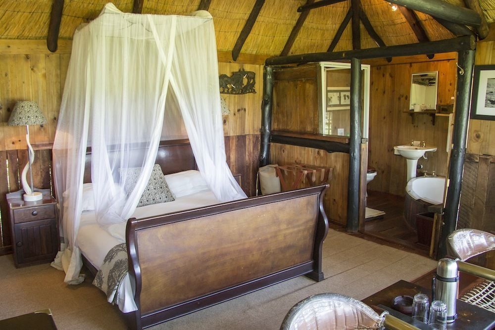 Ivory Lodge Dete Buitenkant foto
